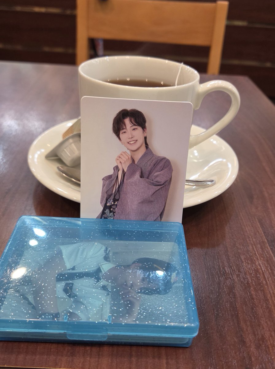 lovely9dragon's tweet photo. 仙台駅発20:31発にギリ乗れた💦
お土産どころかコンビニに寄っておにぎり買う時間も無かった…お腹すいた😭
だけど、新幹線ホームにずんだシェイク自販機あって出発まで5分あったから買えた！でも、牛たん食べないで帰ることになっちゃって悲しみ…またね仙台楽しかったよ～👋 https://t.co/p36Ur90n7C