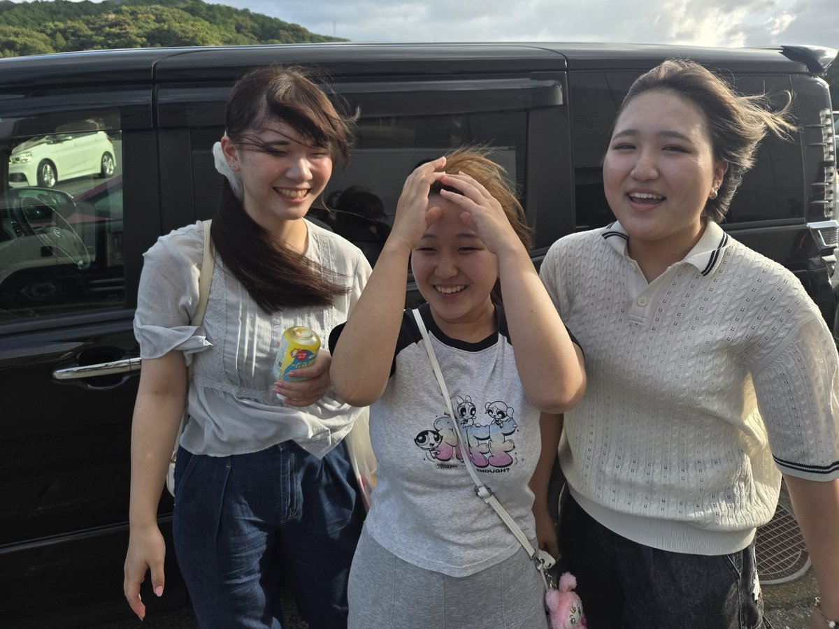 cOxWu3Ot0FYmiPL's tweet photo. 精華女子高校吹奏楽部

長門公演　お疲れさまでした
風、強くて前髪が破壊された
先輩たちも応援に https://t.co/nCZXjDPcDp