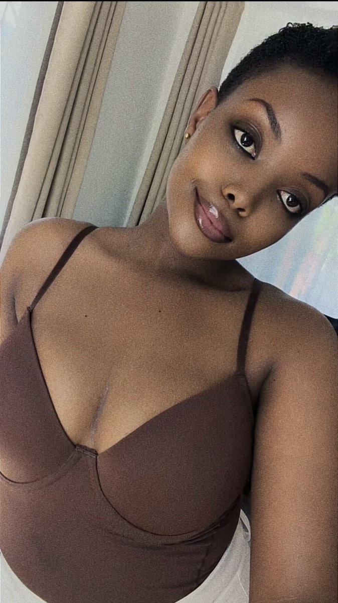 mreno255's tweet photo. ❤️❤️📸
Humu ndani kuna warembo halafu wapi low-key hawaringi 
@Neemasaideya https://t.co/hGzEzib2Sr