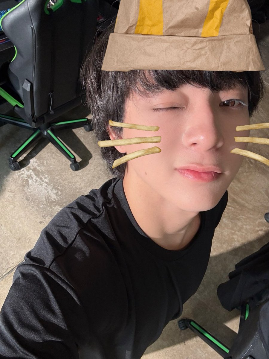 eunhaninim's tweet photo. 🐱 #บาสเด็กอ้วนที่แท้จริง https://t.co/e63EHBA0Id