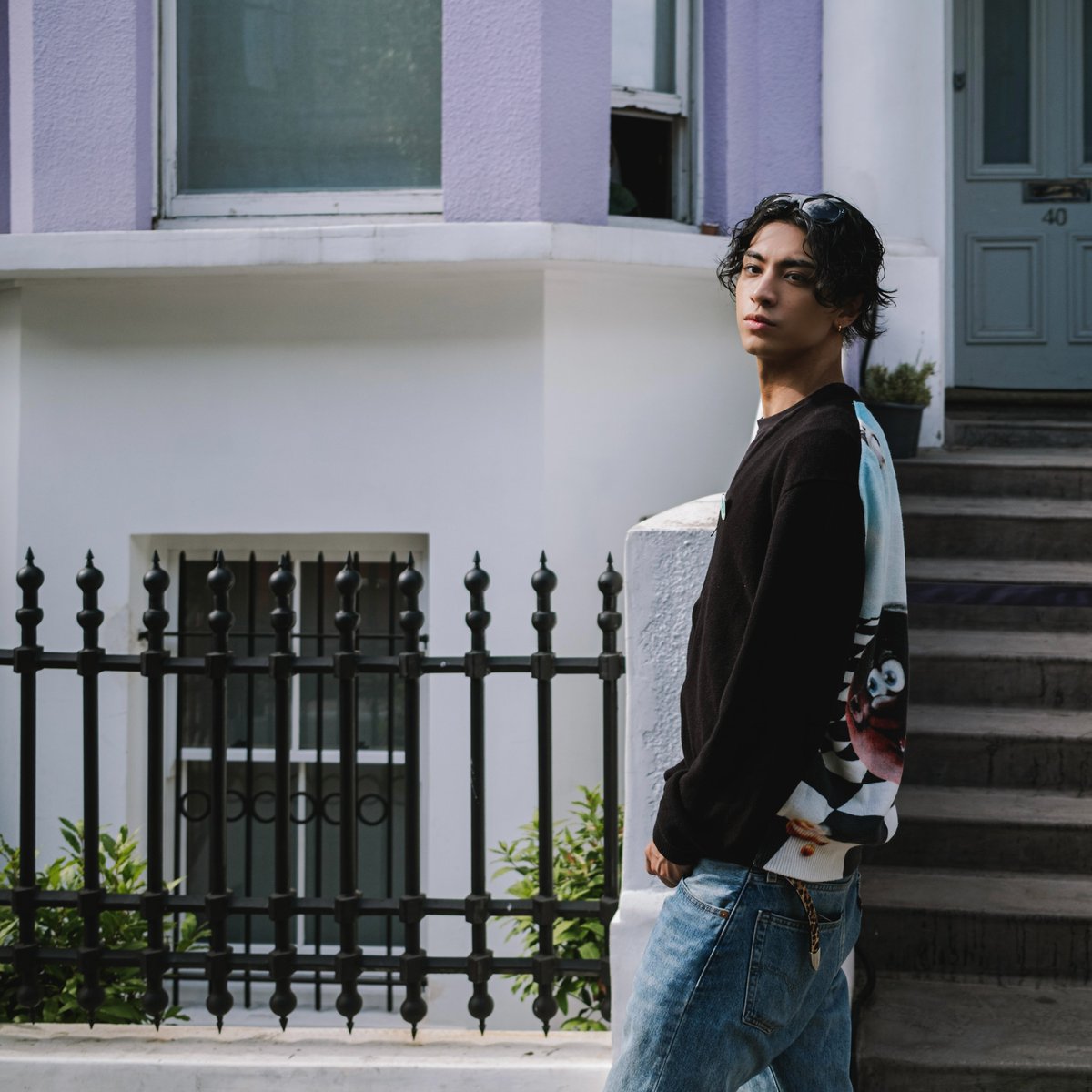 psyfe_official's tweet photo. [📢]

#WEESA がロンドンを歩きながらセレクトした楽曲を公開！
WEESA shares a playlist curated while walking through London.

𝑾𝑬𝑬𝑺𝑨 𝒊𝒏 𝑳𝒐𝒏𝒅𝒐𝒏
https://t.co/StWIUAvXWm

┈┈┈
PSYCHIC FEVER "What Makes You DIFFERENT" Part.1
https://t.co/Vr48pYetw4
┈┈┈
2nd ALBUM 『DIFFERENT』
https://t.co/pg2bKludBG
┈┈┈

#PCF_DIFFERENT #PSYCHICFEVER #London