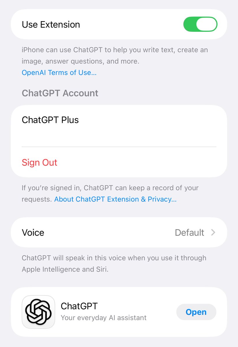 Panxiaofanbkk's tweet photo. Siri AI is finally updated on my iPhone. 🍎✨

The biggest change? Siri now has its own standalone app.

• Continuous AI conversations
• On-screen awareness
• Personal context
• App actions
• Conversation history &amp; iCloud sync

#SiriAI #Siri #iOS27 #iPhone #AppleAI https://t.co/rbz2r44LX8