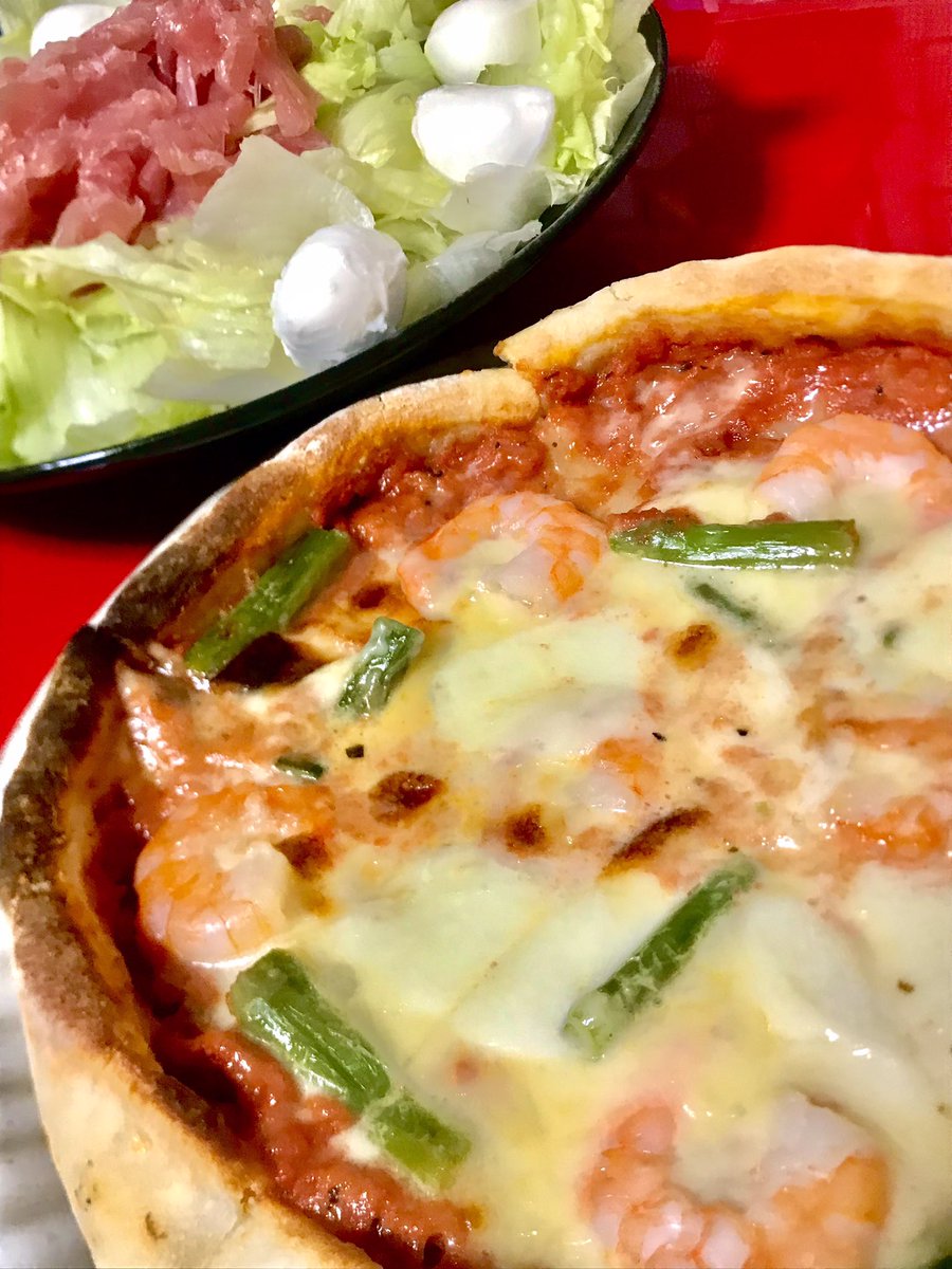 Saaaaaju's tweet photo. 晩ごはん
ピザってあまり食べないから我ながら珍しい https://t.co/JNsa3w1Fpj