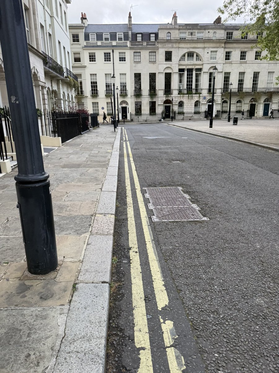 OhMissAliya's tweet photo. London gyal 🇬🇧 ❤️ https://t.co/B6EfsqbQwx