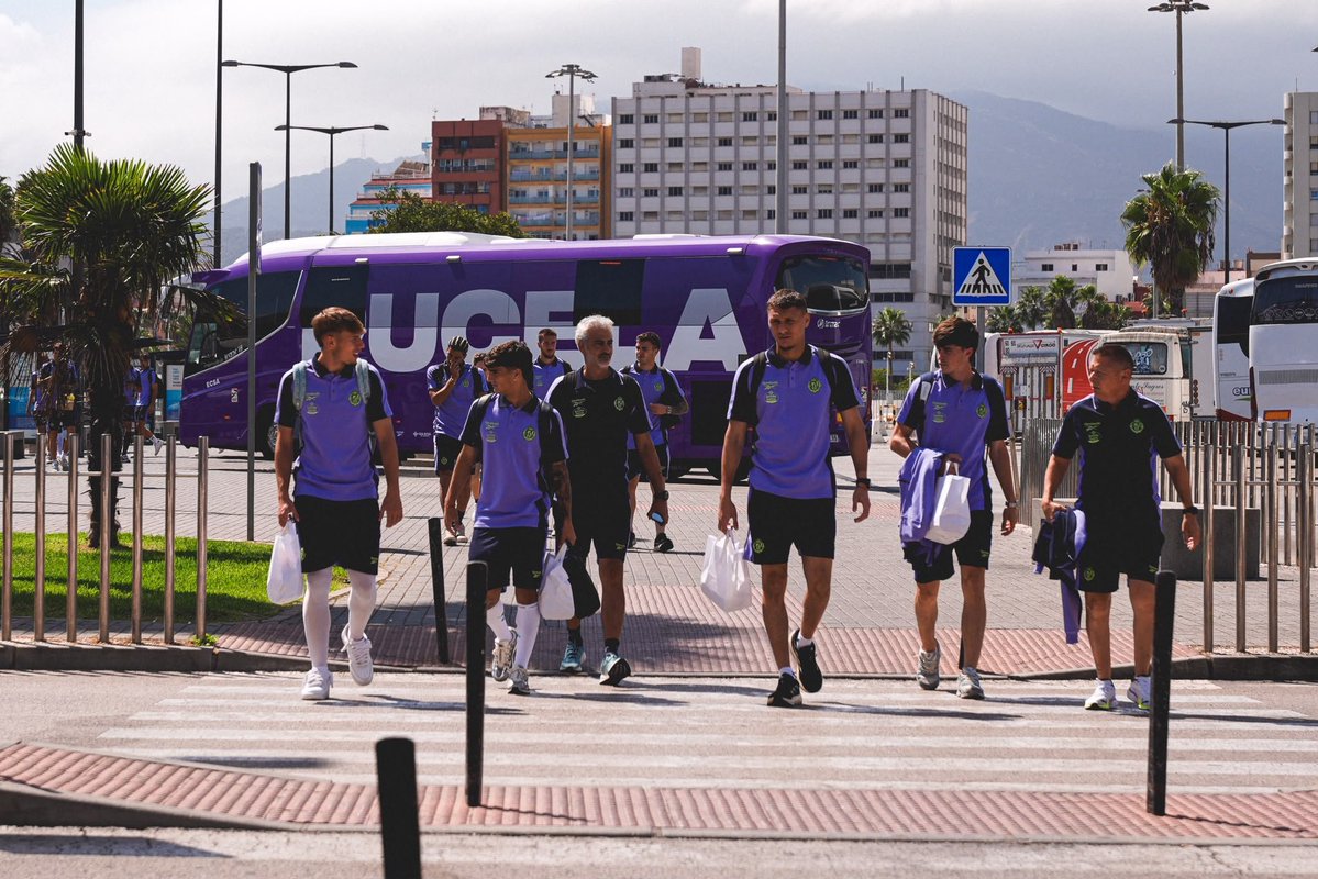 partidazocope's tweet photo. 🚨 Confirma @amoncope la información de Radio Marca Valladolid

🚌 En el trayecto de vuelta del Valladolid desde Ceuta, un menor de 17 años se coló entre el eje de las ruedas y el chasis

🛣️ Consiguió aguantar hasta Jerez

🐕 Los perros de la Guardia Civil no detectaron al joven antes de subir al ferry

📻 #PartidazoCOPE