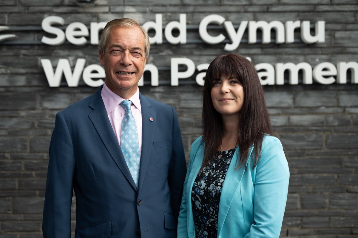 Nigel_Farage's tweet photo. I am delighted to announce Helen Jenner MS as Reform’s new leader in Wales. 🏴󠁧󠁢󠁷󠁬󠁳󠁿

She will do a fantastic job. https://t.co/mMWhp9y8MN
