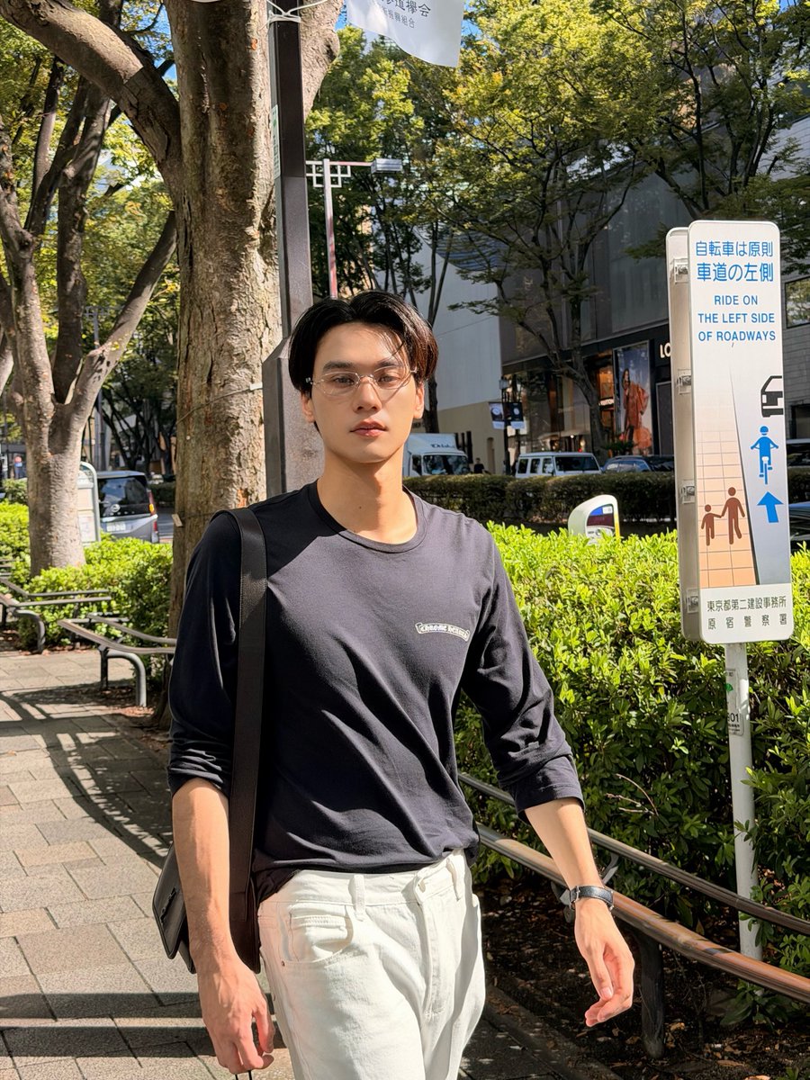 harit_keng's tweet photo. ผมเท่ไหมค้าบบบบบ #KengHarit https://t.co/sThpuD72G8