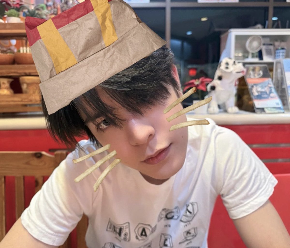 BABY__SEA's tweet photo. ⋏     ⑅ ׁ⠀⋏⠀ ℳeow  meow   meow
⚞ o̶̶̷̤  ｡ o̴̶̷̤ ⚟⠀meow   meow   meow
 ִづ 🍟 ど  ִ   meow   meow   meow
⠀ https://t.co/b948PDrs9E