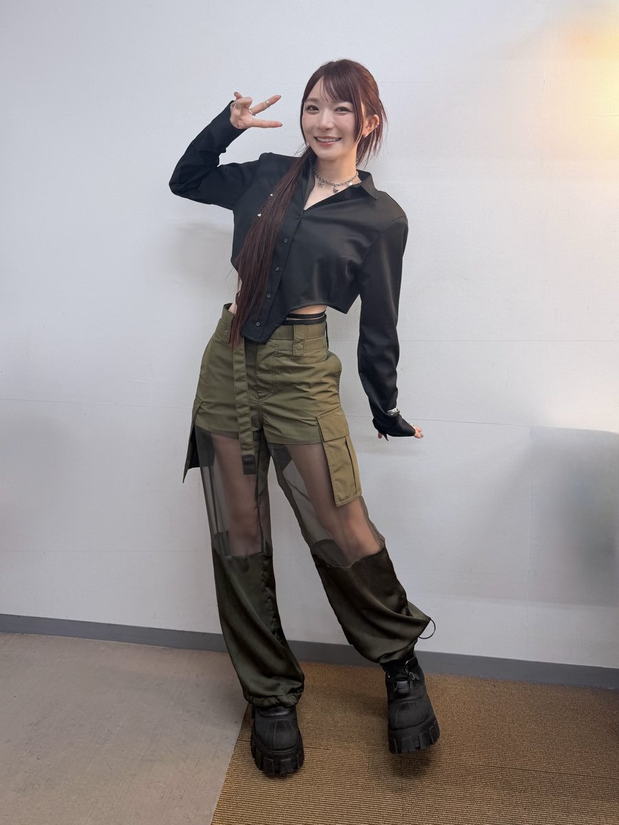 miyumi_shuri's tweet photo. 今日のおよふく〜

このスケスケパンツ、台風でもすぐ乾いて優秀だった👏
かんざしさしてたよ🌹 https://t.co/JDBfxpoKXf