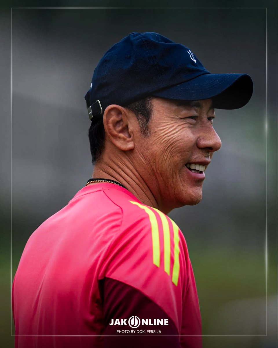 jakonline's tweet photo. Dinilai pendatang, sementara klub mereka juga pendatang. Beliin kaca ngapa itu orang https://t.co/vg0M6gc0sh