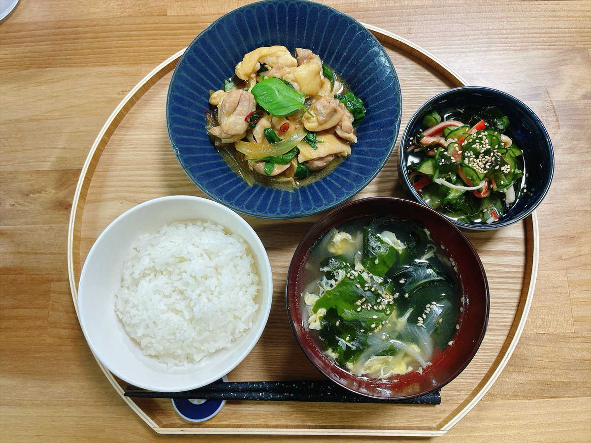 Livlymsy's tweet photo. 自家製バジル三杯鶏👍 https://t.co/IgsY5tRZCm