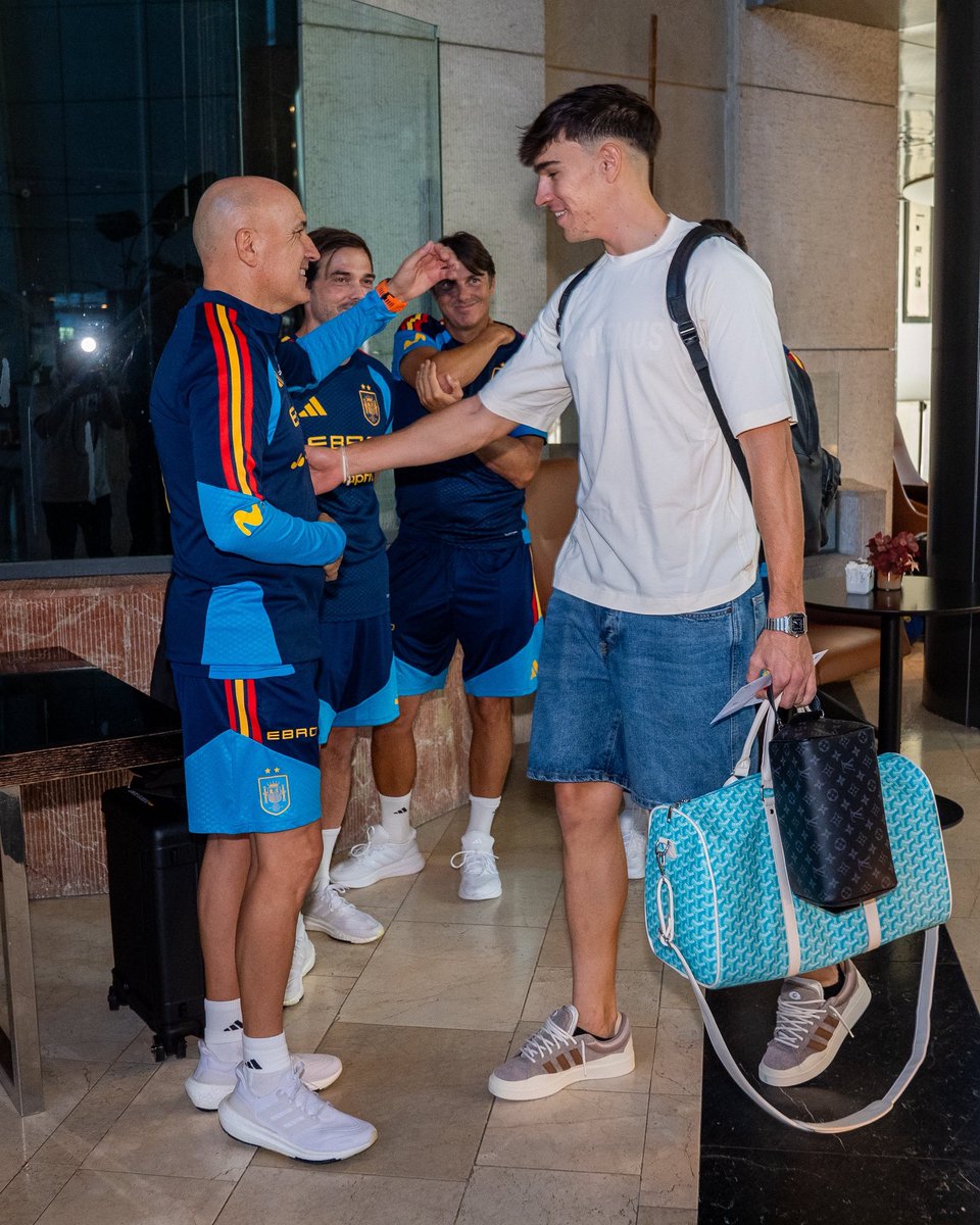 MadridXtra's tweet photo. Carlos Espì has joined Spain U-21 team. 👋🏻🇪🇸 https://t.co/0AZrWc36QL