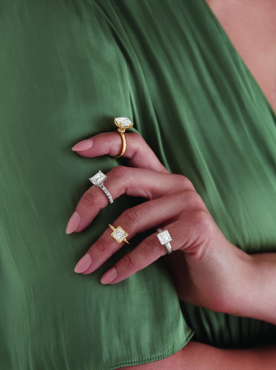 RyanJonathanFJ's tweet photo. Diamond rings for every chapter of your story. π #TimelessJewels #LuxuryLife #ChicGlam https://t.co/uB3Swf6Muh