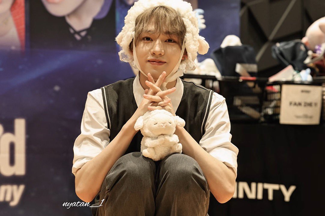 nyatan_1's tweet photo. 260921 (Ꮚ_  ̫ _Ꮚ)🩵ྀི

 #MODYSSEY  #모디세이  #판저이 https://t.co/sqq8Myt5SU