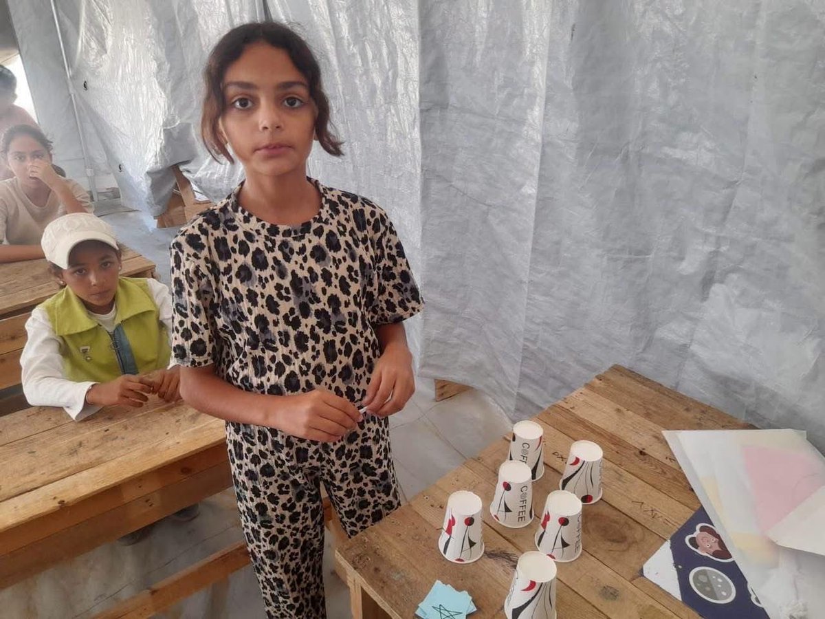 gazanotice's tweet photo. 🚨 BREAKING :Palestinian student Mais Khamis Bazazo was killed by a tank shell fired by Israeli forces in Gaza while returning home from school.

Mais, a student at Ain Al-Hilweh Al-Zahraa School, had just taken part in the school’s theatre program before leaving for home.