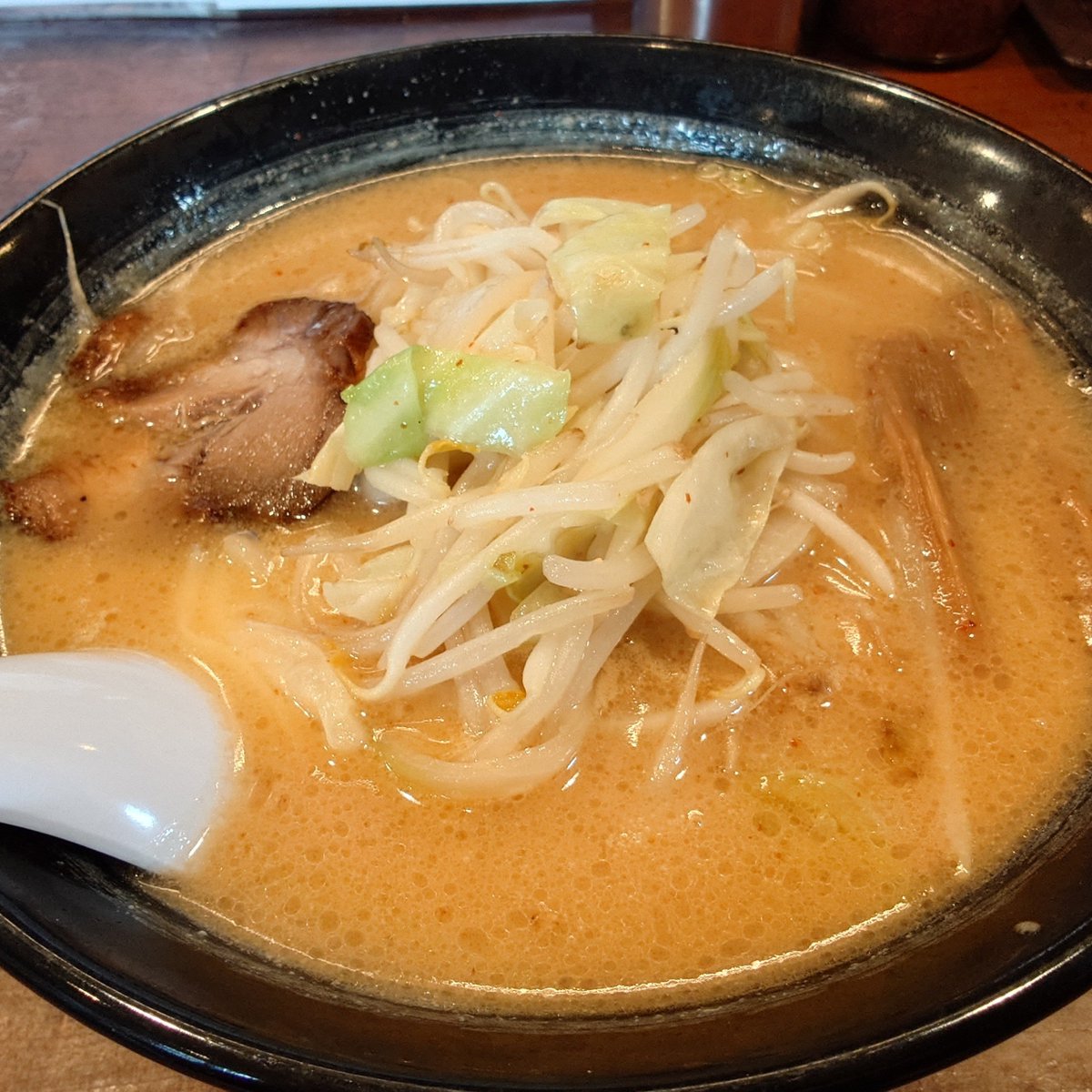 NNekota's tweet photo. 秋田の旅
#象潟 #ねむの丘 #456ステーキ さんの秋田牛、柔らかくて肉の旨味も最高。
#由利本荘市 #北海道らーめんおやじ 本荘店さんのおやじ��、優しく濃い味噌のスープがうまい。
当日見つけたお店だったけど、どちらもまた行きたいくらいおいしかった。 https://t.co/7cmLeFj2Un