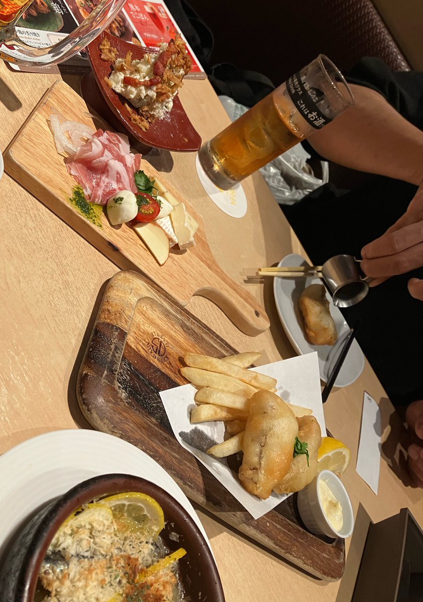 yuu_jo04's tweet photo. 新横浜の𝐄����𝐈𝐒𝐔BARからの銀だこ🍻
結局銀だこに落ち着くっていう😌 https://t.co/YwjY6kgCaL