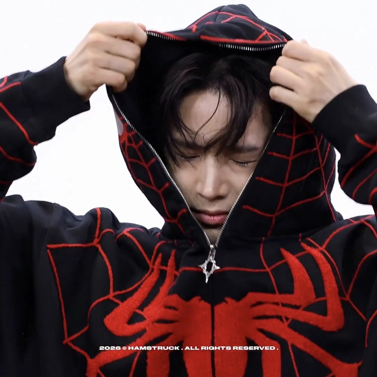 cuddlyheeseung's tweet photo. i just want to protect him from everything ㅠㅠ https://t.co/UJLiIluN1C