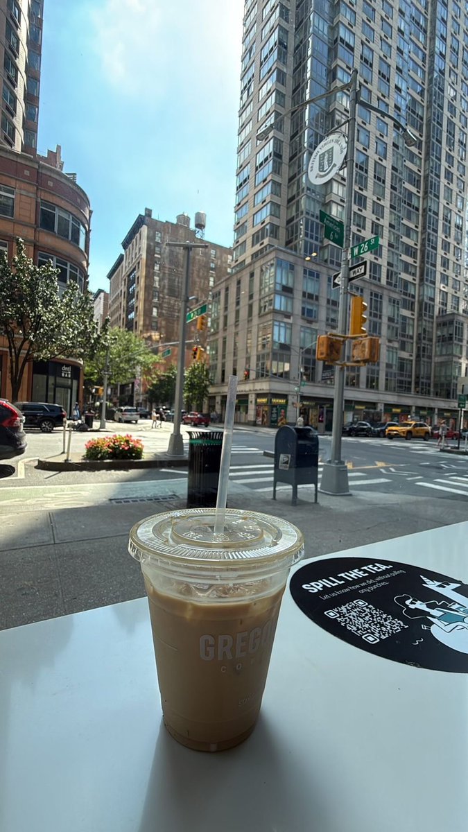 Cocapatt's tweet photo. Who’s in #Manhattan  bored and want to #link https://t.co/LnK5HBl6BR