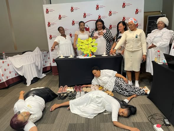 CSUnmuted's tweet photo. The Women and Gender Commission commemorates International Day of Peace, standing together to promote peace, dignity, equality and safer communities for all.

#CSUCSA #CivilSociety #UnMuted #SouthAfrica #DemocracyInAction #InternationalDayOfPeace #EndGBVF #StopGBVF #PeaceForAll https://t.co/TmrvBhDmOY