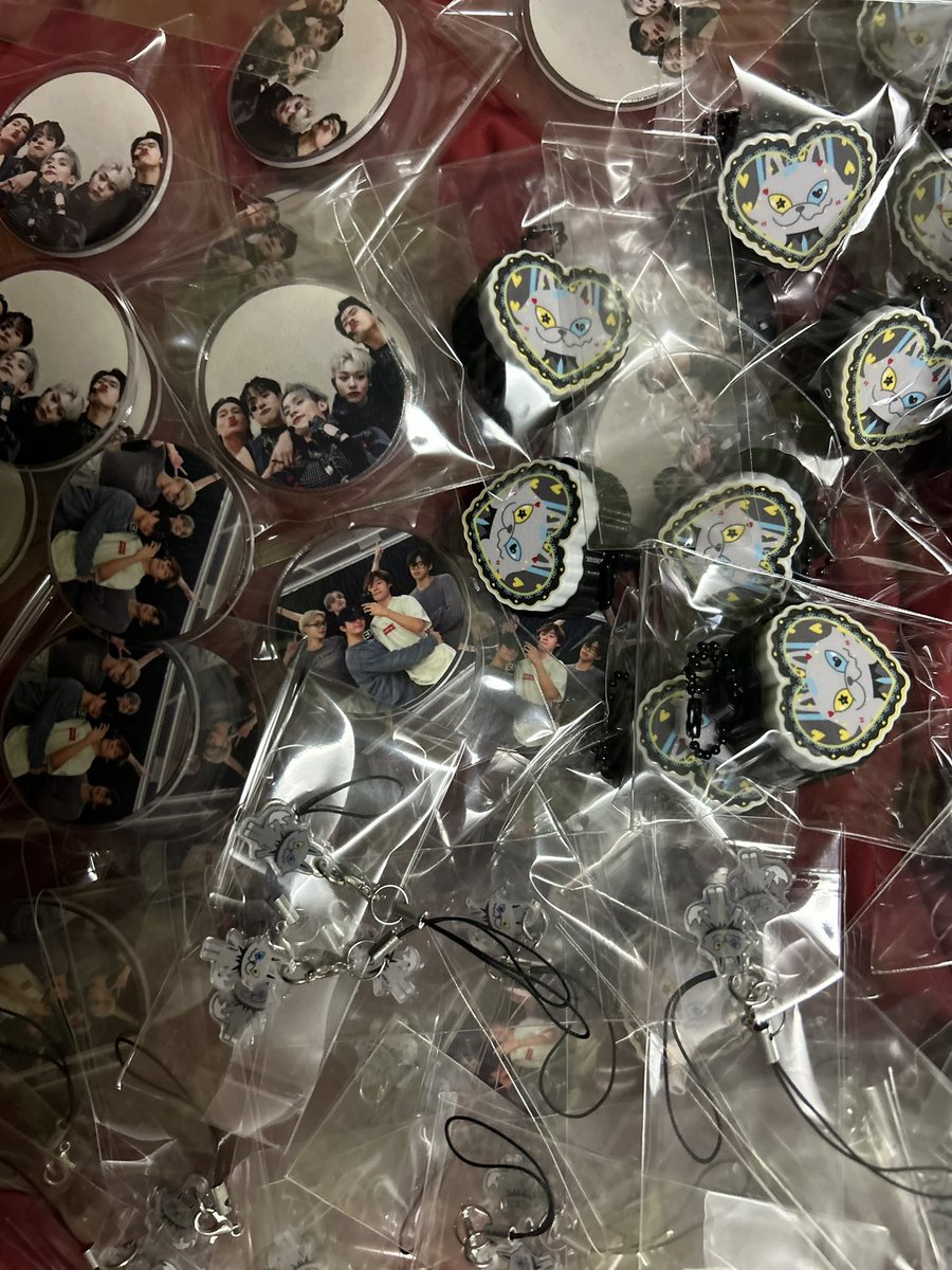 letang3363's tweet photo. ❤️Please kindly retweet ❤️
Giveaway for  #LYKNReflexionConcert 

📍24 October 2026
⏳TBA 

👉ไม่ได้รับแลกนะคะ ทำ กอว แจกครั้งแรก ฝากพาเด่กๆกลับบ้านทีค้าบบ🥹🤏🏼
👉ขอบคุณงานวาดหลานจากคุณ @wanwannjeab ค่า🙇‍♀️🙇‍♀️ https://t.co/csimnFzZxR