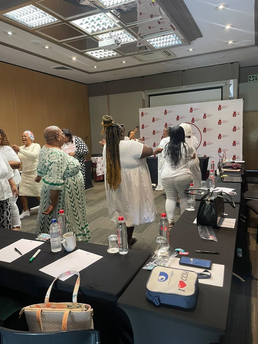 CSUnmuted's tweet photo. The Women and Gender Commission commemorates International Day of Peace, standing together to promote peace, dignity, equality and safer communities for all.

#CSUCSA #CivilSociety #UnMuted #SouthAfrica #DemocracyInAction #InternationalDayOfPeace #EndGBVF #StopGBVF #PeaceForAll https://t.co/TmrvBhDmOY