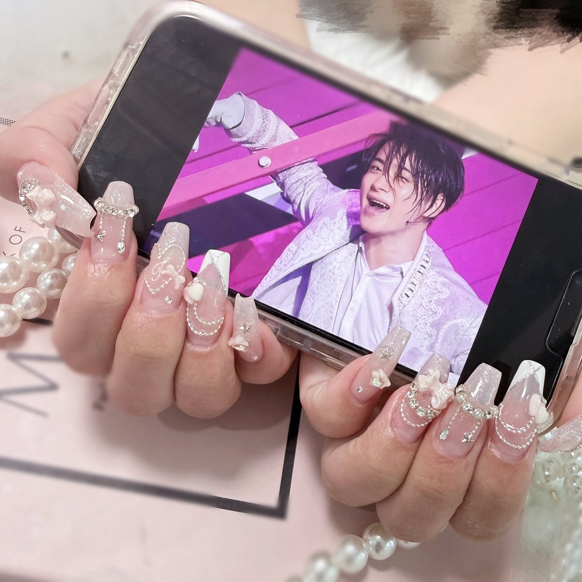 melo_10chu2's tweet photo. 最近の戸塚さんネイル🩷💫💫
ピンクかわいい(｡・‧̫・｡)ｏ🪄💘 https://t.co/YDL4LDPwbg