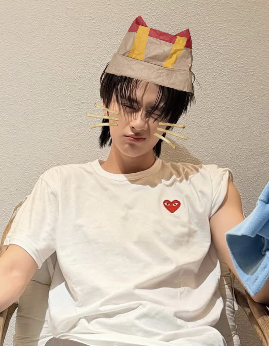 vvvsync's tweet photo. ＞𐋣＜  🧡
แมวตัวไหนซนสุดน้าาา 
พี่ๆว่า แมวตัวไหนคะ~

#VVV_TRIPLEV
#JANUS_VVV
#JEEWATH_VVV
#JUNIOR_VVV https://t.co/PXWt8wepEw