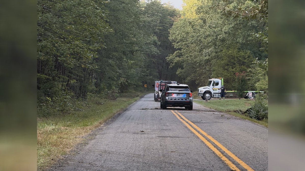 WHSVnews's tweet photo. Two firefighters hospitalized after crash in Louisa County | Story: https://t.co/hkyfChbUQ9 https://t.co/Vz3IaaKZWw