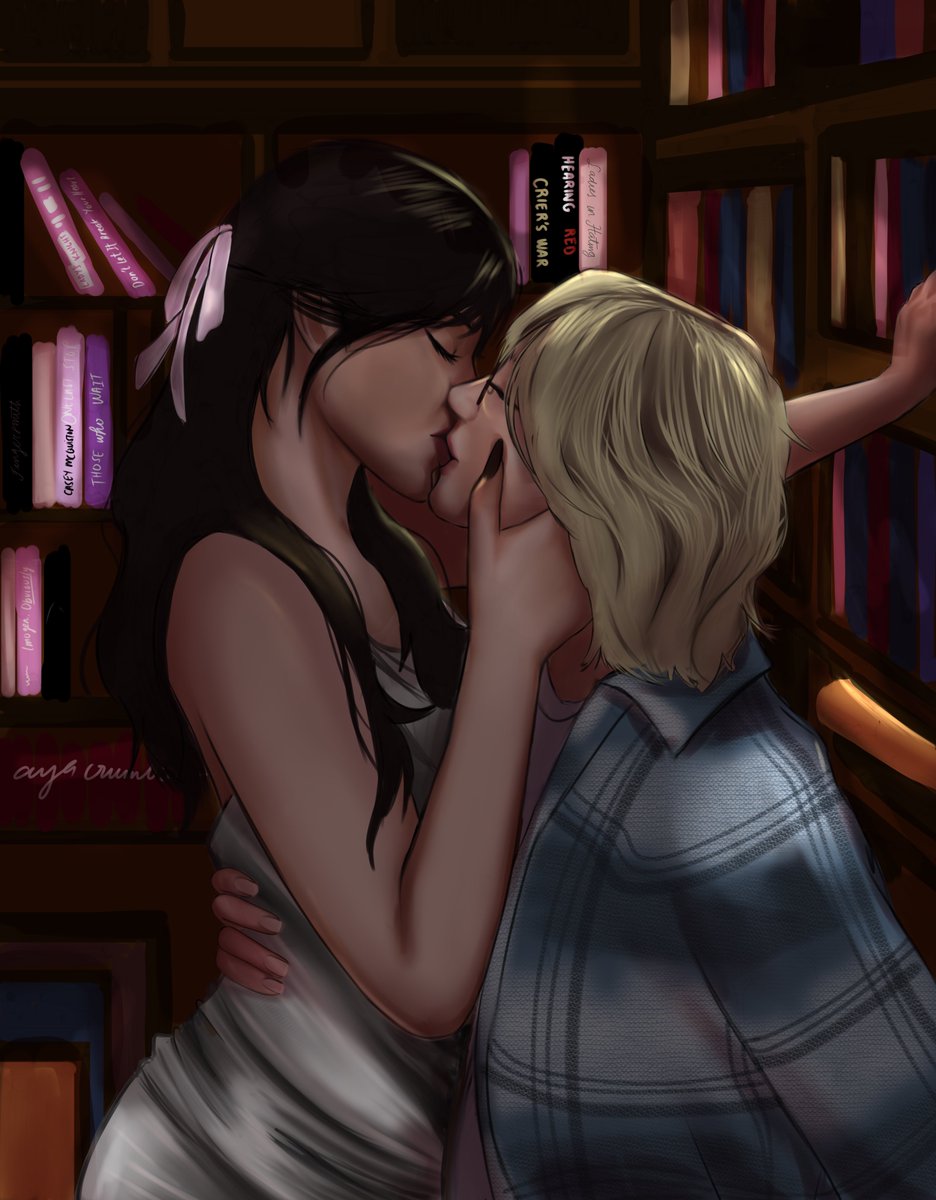 ayacrumbs_'s tweet photo. #sweetcc library session 

cc wearing glasses so no one would get suspicious of her going straight to the dimmest part of the library :3 https://t.co/RbJ9oyA9VU