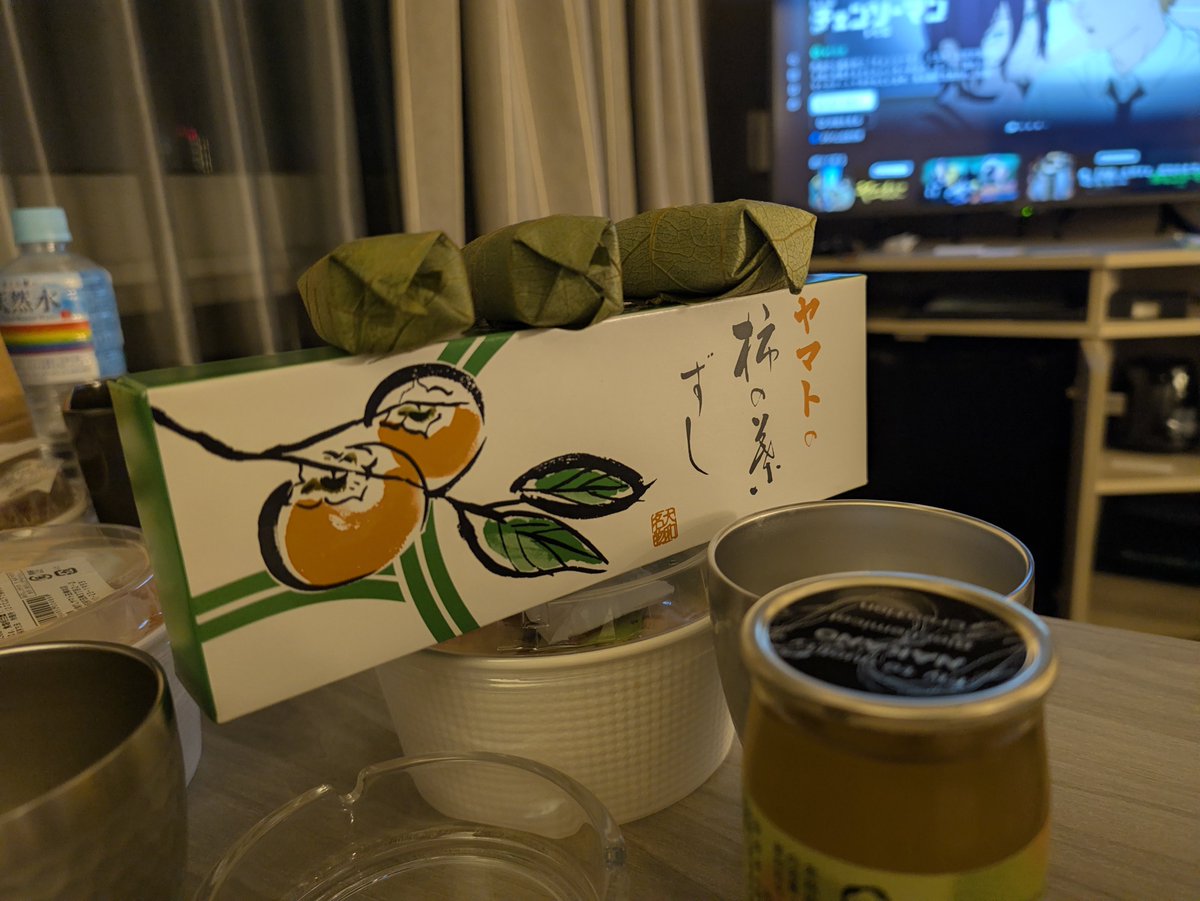takezow8103's tweet photo. 連休前半は奈良へ柿を見に行ったわよー https://t.co/1eCZecWKLI