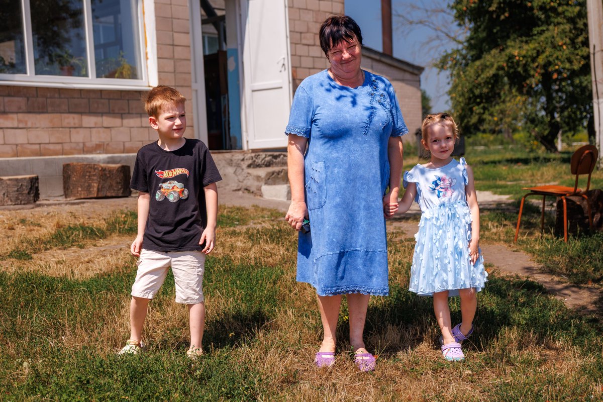 WCKitchen's tweet photo. After being forced to flee their home in Kherson, Tetiana and her family are rebuilding in the Khmelnytskyi region. She has always grown vegetables, so receiving a greenhouse and seeds from WCK is helping her feel closer to the life she had before. “When you work the land, you get distracted from all kinds of thoughts, you miss home less,” she told us. After years of uncertainty and separation, Tetiana says what matters most of all now is having her family close by to rebuild together. #ChefsForUkraine