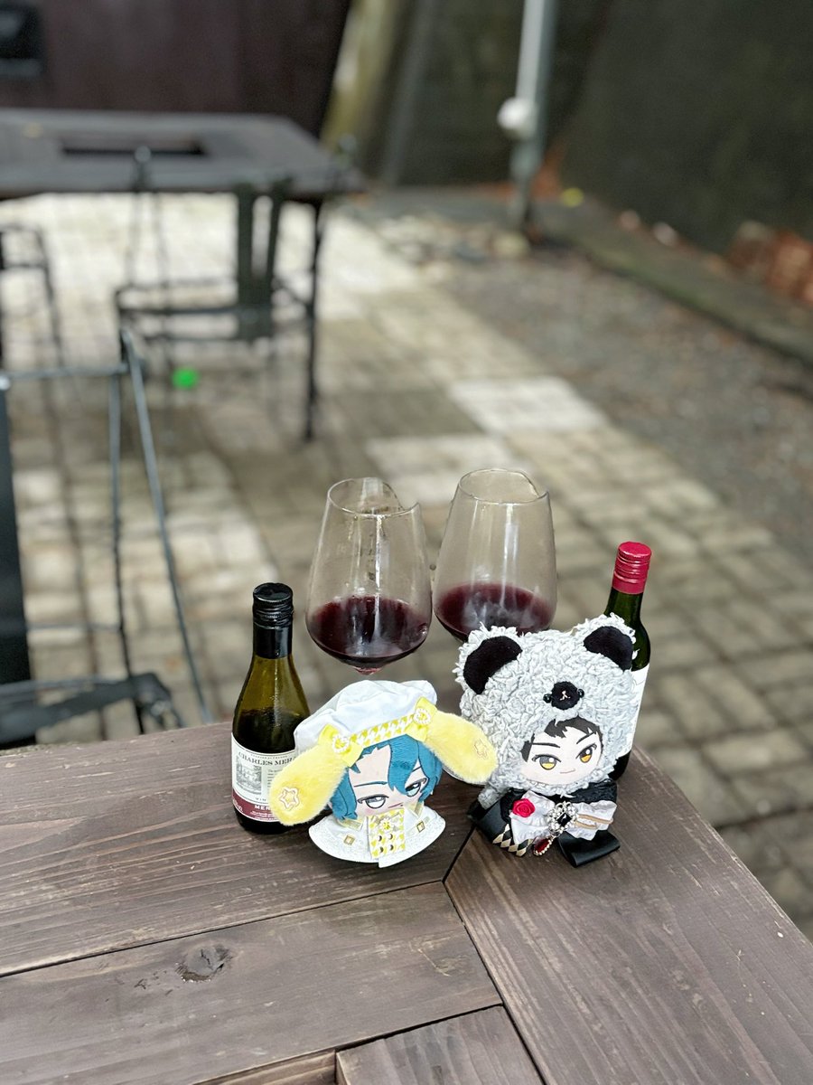 ydkchan12's tweet photo. 浜松聖地巡礼してきました🎶
ワインセラーで飲み比べのワイン購入してその場で飲ませていただきました超飲みやすくて美味しかったです(ᐢ ̥_  _ ̥ᐢ)💕
4枚目は最後にBAR行って飲んだフルーツカクテル🍸 https://t.co/iFDU8k1eMd