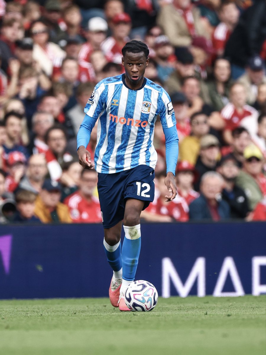 CoventryCityFC's tweet photo. @premierleague debut, clean sheet, Stephen Mfuni. 🔥 https://t.co/V2BqWoljNk