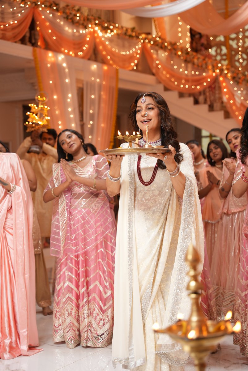 iam_juhi's tweet photo. Jai Ganesh Deva Aarti came with such a lovely sense of faith and devotion that even the moments away from the camera felt special.  

Sharing some of those memories with you today. This will always be a special one for me.  Ganpati Bappa Morya! 🙏🏻  

#JaiGaneshDeva #GaneshAarti #GanpatiBappaMorya #GaneshChaturthi2026 #GaneshPooja