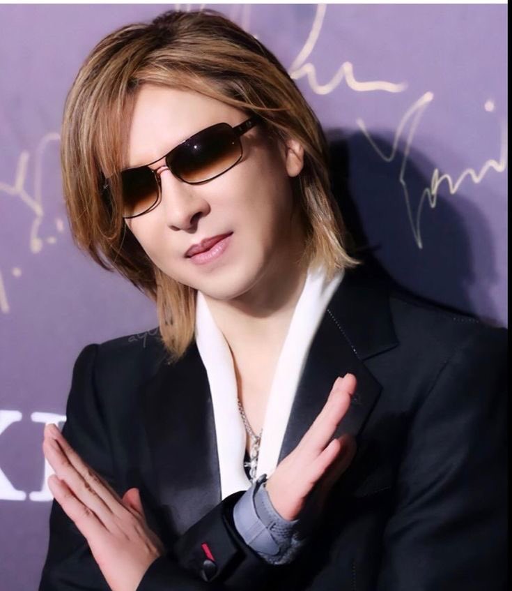 ery212rock's tweet photo. @YoshikiOfficial @GACKT よっちゃん
全然安静にしてないじゃない😧

ダメダメダメ
🙅‍♀️🙅‍♀️🙅‍♀️

でも嬉しい☺️ https://t.co/KsI8jhHwCu