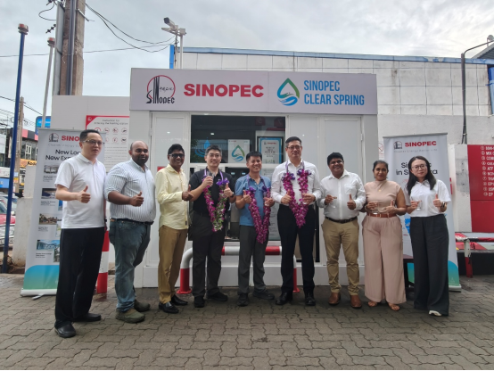 ChinaEmbSL's tweet photo. For the 3rd stop of the visit, H.E. Ambassador WEI Huaxiang toured the newly upgraded Sinopec New City Lanka Filling Station in Anuradhapura and inspected its nanofiltration drinking water station—a project turning JRDC research into community benefits.
Ambassador WEI also tasted the treated water on-site.