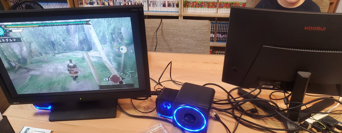 Syamo_SAN_'s tweet photo. やっと出来た…
【自宅でPS3モンハン3rdアドホックパーティ】！！！
本体4台！有線接続！モニター4台！
息子達と…
世代を越えて…
『一狩りいこうぜ！！』 https://t.co/RoJiOG5wAA