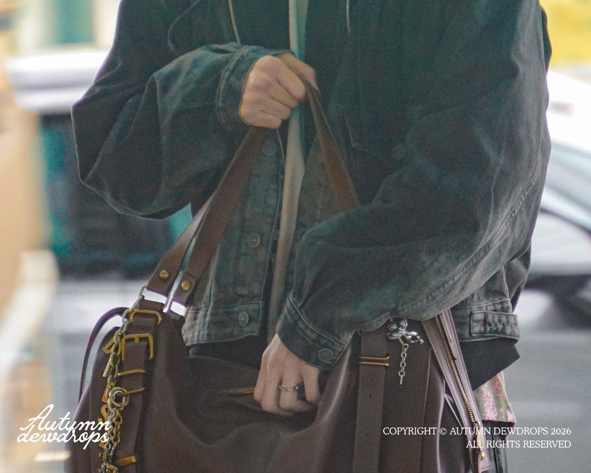 autumn_dewdrops's tweet photo. 260921 인천 출국 HQ Details

#에이티즈 #ATEEZ #윤호 #YUNHO https://t.co/a2uaFlT4Ir
