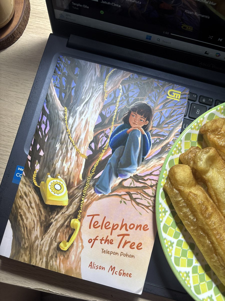 sunraezk's tweet photo. — bookmail  💌📮
hai hai hellowww! aku datang membawa buku dengan cover yang sangat cantik! akhirnya setelah sekian lama ingin membeli tapi selalu beli yang lain dan tadi sempat membaca sampelnya dan sepertinya akan menyukainya 😆🫰🏻 https://t.co/pPSc7YC26n