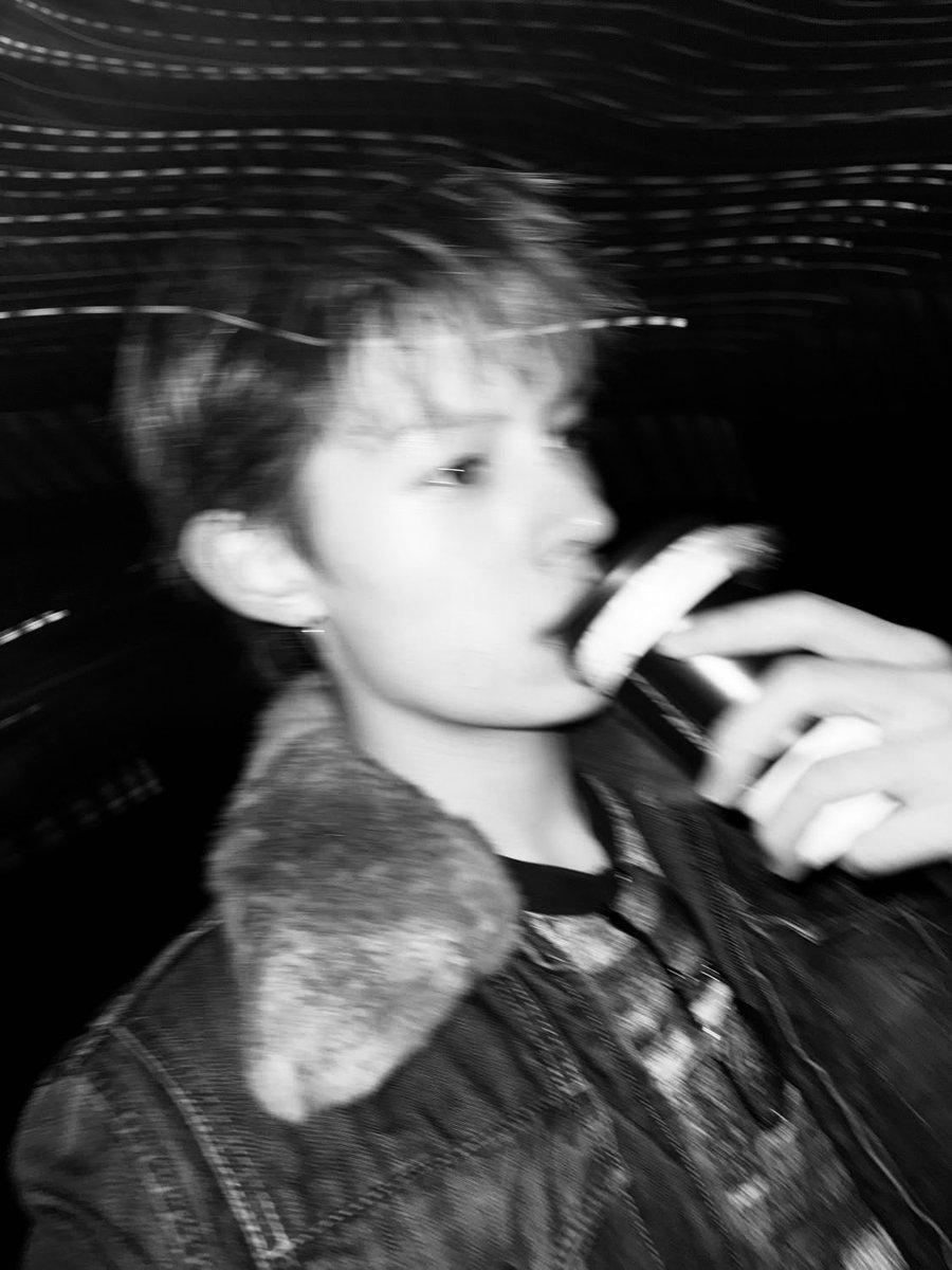 zamesfan's tweet photo. sexy people drink black coffee https://t.co/ScuVLZFgtg