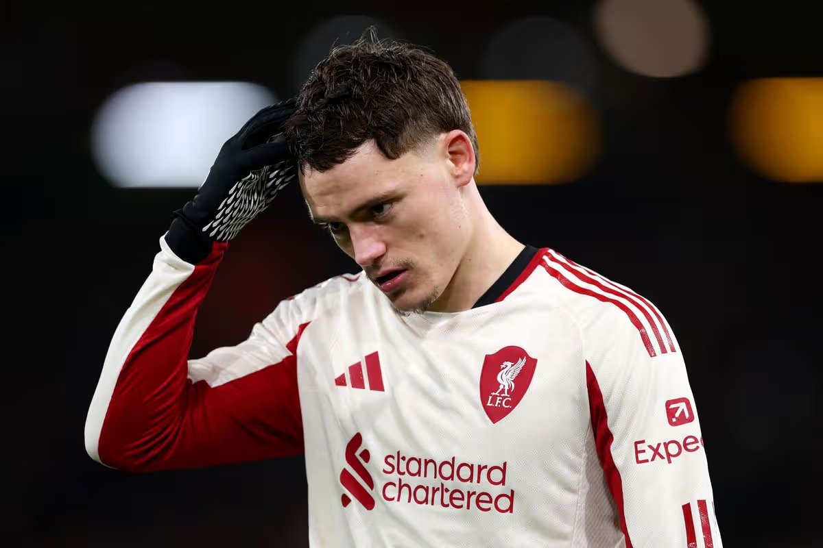 LiverpoolZNE's tweet photo. "I wouldn’t sell him (Wirtz) to Bayern Munich or anybody else. He has more inside him and I think he will probably show it for Liverpool because he’s already been unlucky with some of his passes and other players not scoring goals.

He is not underachieving if those great passes became assists."

~ Former Liverpool star Vladimir Smicer on Liverpool keeping Florian Wirtz 👀🤔