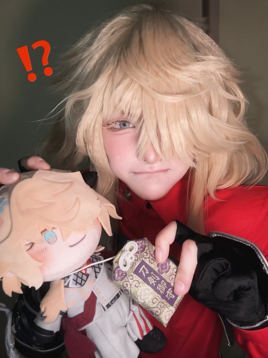 oinori1000's tweet photo. ⚠︎︎宅コス・衣装軽装備

🎍「なんで綿っころに僕の
御守りを貸さんといかん⁉️」 
則宗さんて自分のぬいのことなんて呼ぶの……♡ https://t.co/ovFEj3Vp8W