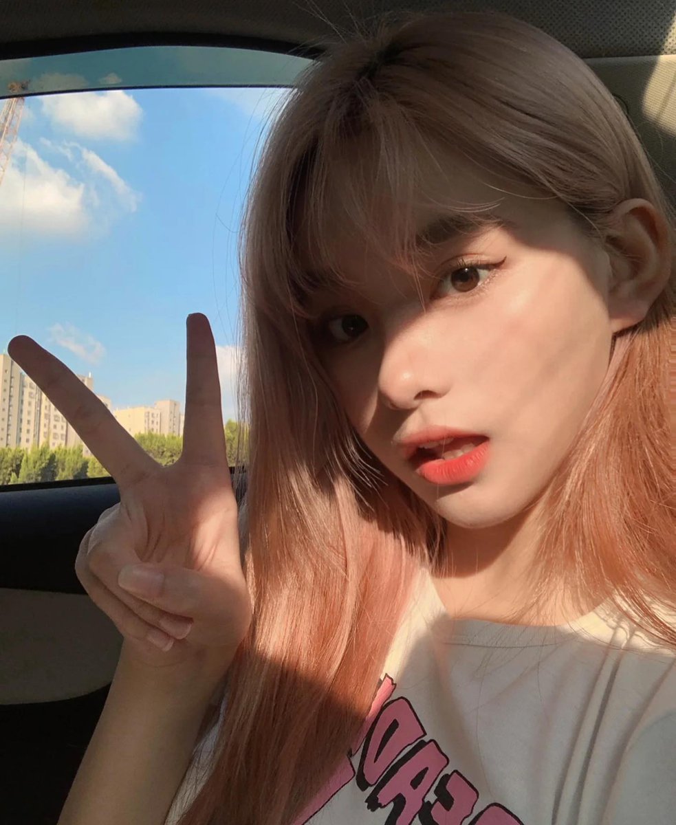 AftonMankefn's tweet photo. 사랑이 끝난 게 아니라, 내가 사랑했던 너의 그림자가 끝난 것뿐이야. 🌘 https://t.co/jCp7Jg4h9L