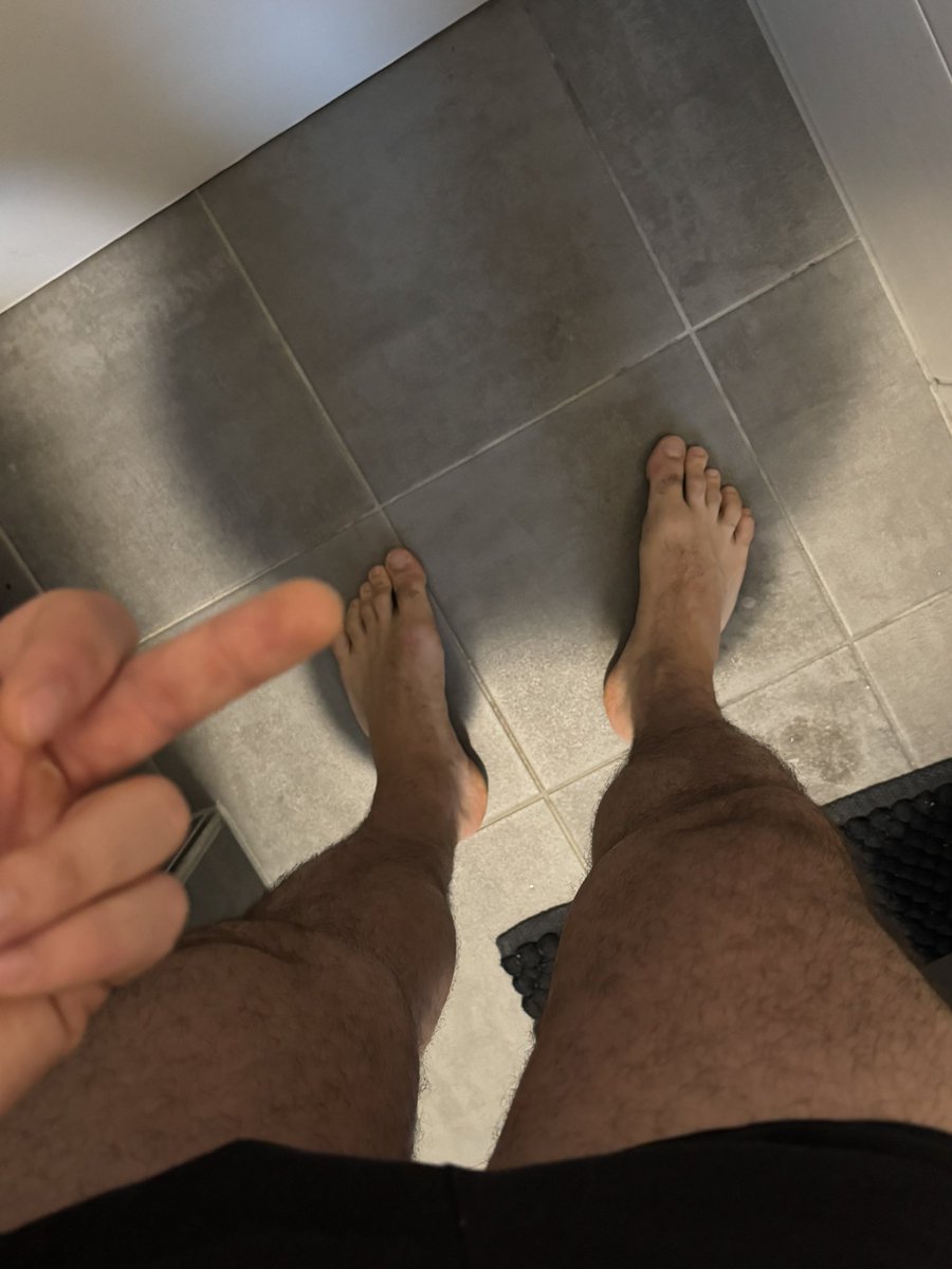 TurkGym's tweet photo. Du liegst neben deiner Frau und schaust dir heimlich meine Bilder an und denkst dir wie kann ich abdrücken ohne dass sie es merkt 😂😂😂 https://t.co/8zUzAhTKan