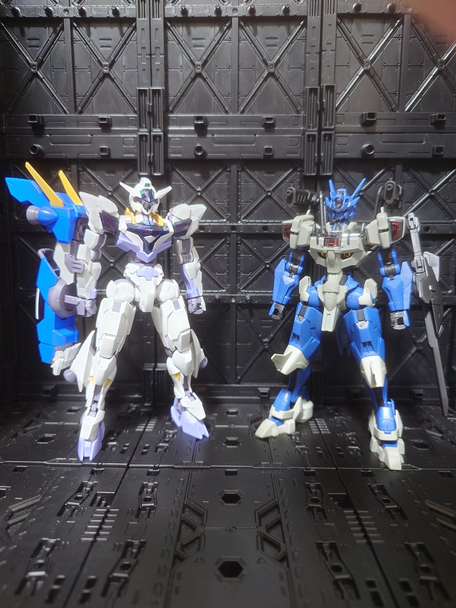 shin_0619s's tweet photo. ルブリスジウ＆ルブリスアノクタ
久々に水星キット作った
水星キットはツインアイが別パーツて色分けされてるの好き https://t.co/5JLbv2cdIw