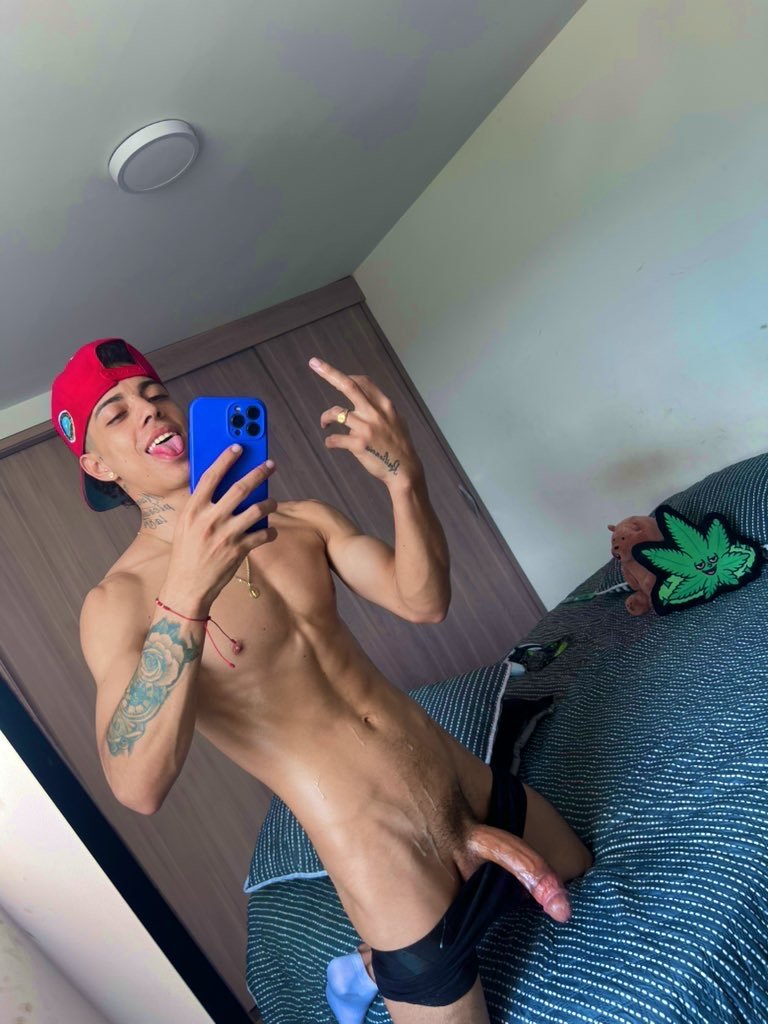 johanxx69's tweet photo. Quiero hablar contigoo, respondo todos los mensajes en mi pagina azul 😋🤤

https://t.co/HVN2WNntop https://t.co/p5CKDaIaLA