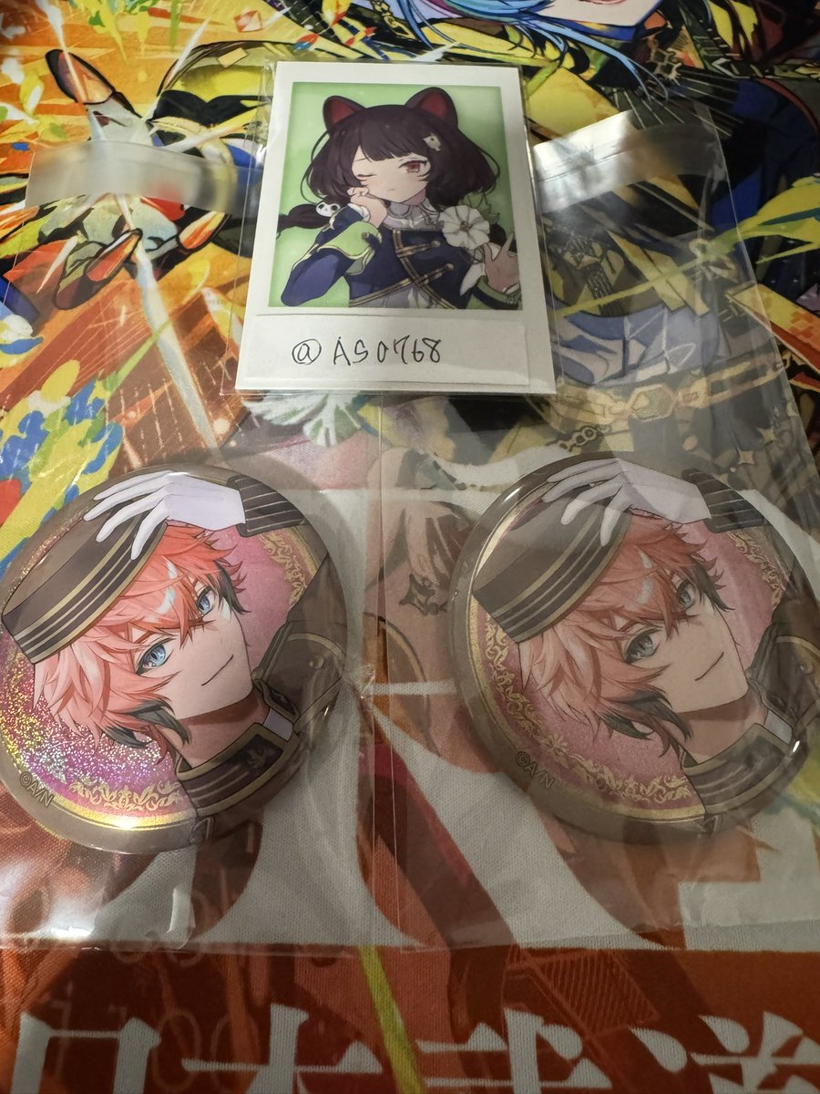 AS0768's tweet photo. 【交換·買取】にじさんじ缶バッジビスケット4 にじさんじ 缶バッジ

譲/画像 1枚目

求/画像(交換もしくは買取)

郵送にて交換希望となります、また2枚目の画像ですが無限買取しています。 https://t.co/UfShUoVyxl