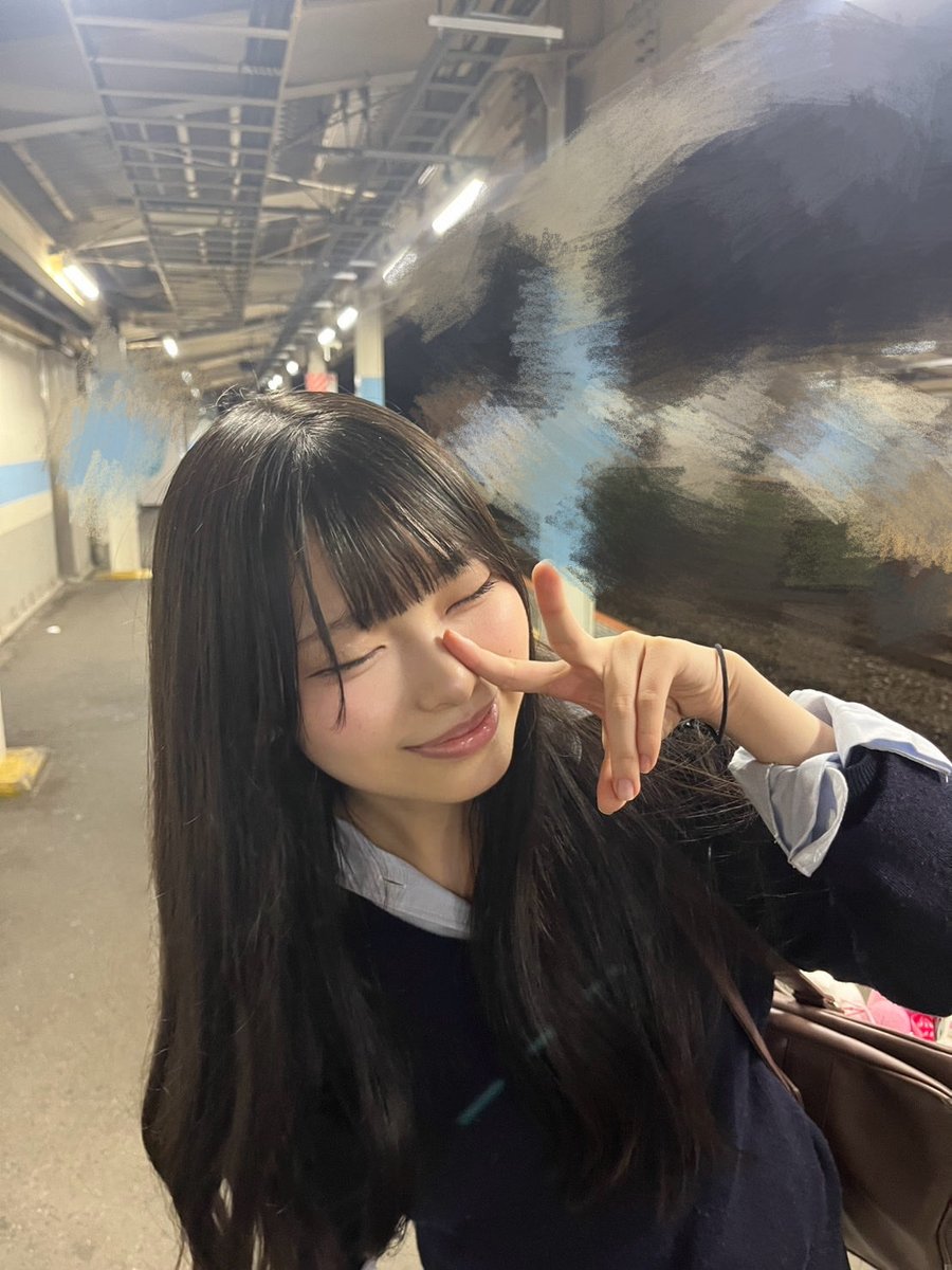 Nyannnx0's tweet photo. 可愛く写真撮ろうと思ったら外カメでおわた😭😭😭 https://t.co/dn7qyWEOd1