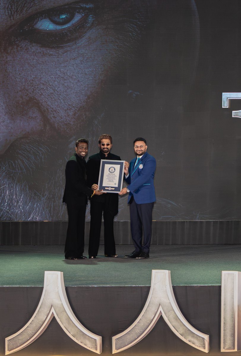 CareOfAlluArjun's tweet photo. HISTORY MADE 🏆 A global triumph that takes Indian cinema to the world stage! 🌎

#Raaka sets a Guinness World Record for the “Most People Motion-Captured in Real-Time”, with 37 performers captured simultaneously! 

@alluarjun @Atlee_dir @GWR https://t.co/kNUP7Mtks4